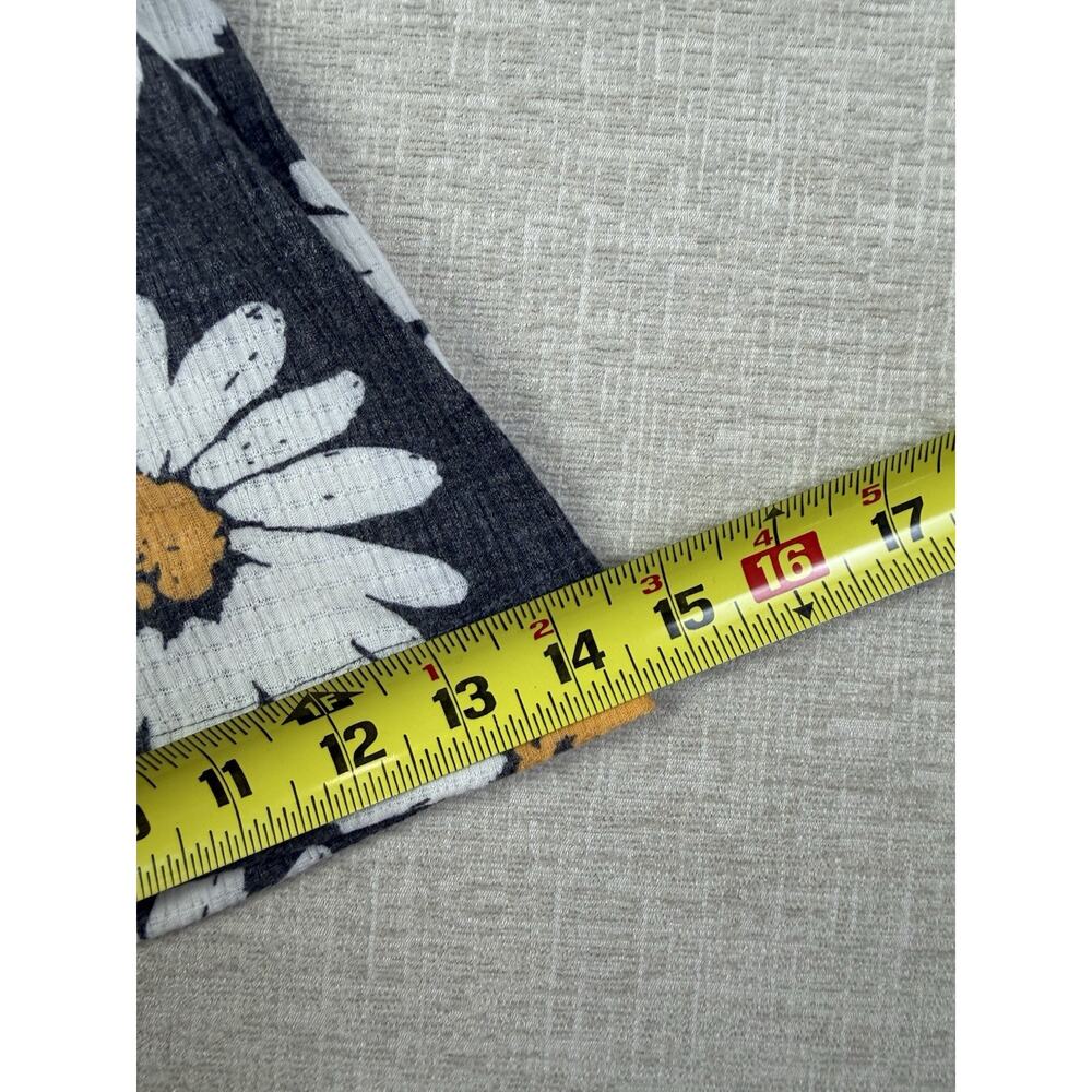 LuLaRoe Women’s S Gray Daisy Floral Short Sleeve Romper Jumpsuit Pockets - Picture 7 of 10